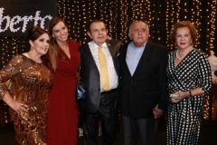 Sheila Wanderley, Mirella Martins, João Alberto, João Carlos Paes Mendonça e Auxiliadora. -  Foto: Bruna Costa/Esp. DP FOTO