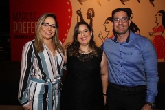 Na foto, Jacqueline Braga, Anchielly Barros e Ricardo Braga da Otica Diniz. (Copy)