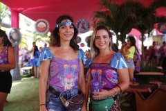 Favia Guimaraes e Carla Gomes