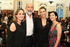 Monica, Marcelo Valenca, Camila Coutinho e Bruna. (Copy)