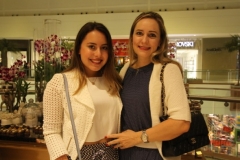 Carol e Karina Simões