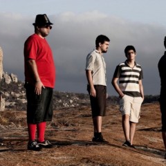 Eddie e Mombojó no Guaiamum Treloso