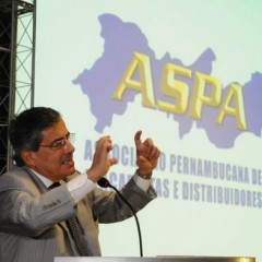 Paulo Henrique Amorim em palestra no Recife