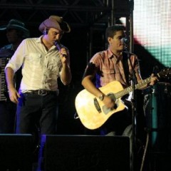 Sertanejos gravam DVD em Gravatá