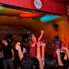 Vila do Samba se despede com show do Jeito Moleque