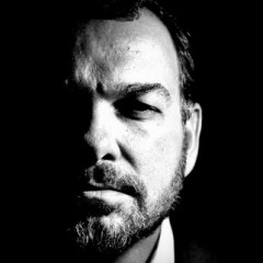 A dica do dia: romance policial no Facebook