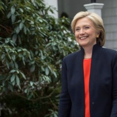 Hilary Clinton cai nas pesquisas de intenção de voto