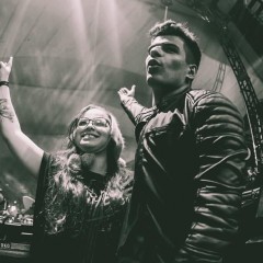 Groove Delight escalada para a DeLux Summer