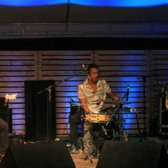 Acústico Radiola apresenta pocket show no Quintal Estelita