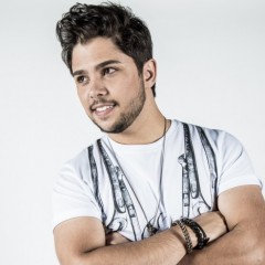 Renato Vianna, campeão do The Voice,  faz show acústico no Recife