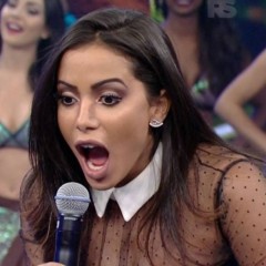 Fã tenta invadir a casa da cantora Anitta