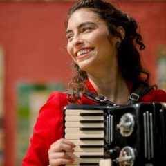 Bruna Caram faz shows esta semana na Caixa Cultural
