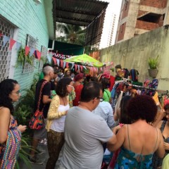 Feirinha reúne brechó, arte e gastronomia na Torre