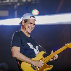 Durval Lelys faz carnaval no Cabanga