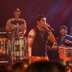 Timbalada agitou o sábado na festa A Confra