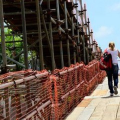 A vergonhosa passarela em frente ao Pelópidas da Silveira