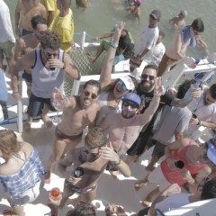 Boat Party marcou despedida de 2016 na Praia dos Carneiros