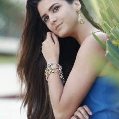 Camila Pontes promove festa de lançamento de seu novo blog