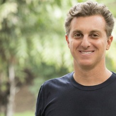 Luciano Huck compra iate de quatro andares avaliado em R$ 30 milhões