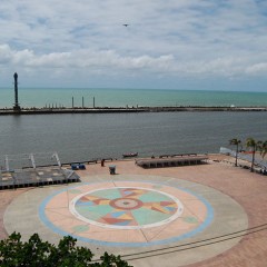 Restaurante arma roda de samba no Recife Antigo
