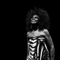 Caixa Cultural recebe exposição Zezé Motta – 50 anos de cinema