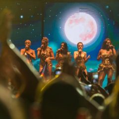 O encontro dos fãs pernambucanos com a banda Rouge