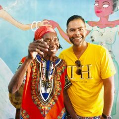 Lia de Itamará completa 76 anos com festa surpresa na ilha