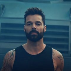 Ricky Martin lança novo single Tiburones com videoclipe