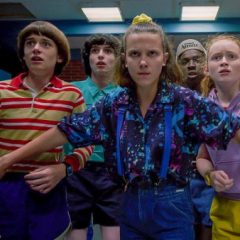 Elenco de Stranger Things se reúne para ler roteiro da 4ª temporada