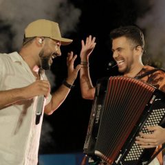 Raí Saia Rodada e Luan Estilizado juntos em live-show
