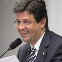 Luiz Henrique Mandetta não aceitou convite para participar do Roda Viva