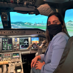 Fernandha Batista visita a Azul