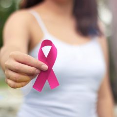 Campanha coleta alimentos para pessoas em tratamento contra o câncer