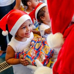 Cartinhas solidárias animam Natal de crianças carentes no Recife