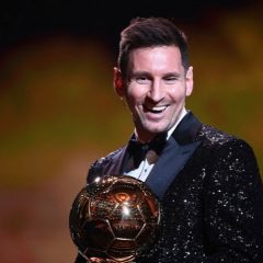 Lionel Messi conquista bola de ouro e recebe críticas