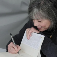 Escritora de “Entrevista com o Vampiro”, Anne Rice, morre aos 80 anos