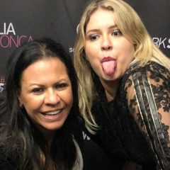 Mãe de Marília Mendonça recebe roupas que a filha estava usando quando sofreu o acidente