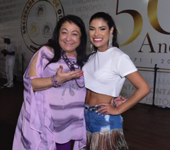 Munik Nunes faz primeiro ensaio na Rosas de Ouro 