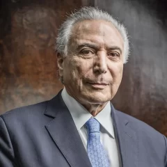 Michel Temer parabenizou Lula pela vitória