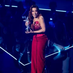 Anitta vence Melhor Clipe Latino no VMA com ‘Envolver’