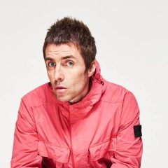 Liam Gallagher se recupera de cirurgia no quadril