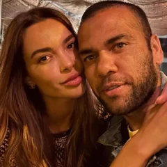 Daniel Alves está ‘abatido e nervoso’ após Joana Sanz pedir divórcio, diz TV espanhola￼