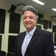 Cláudio Lacerda comanda jantar junino no Country