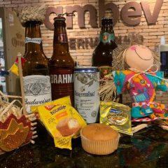 Cervejaria promove visitas gratuitas com harmonização de comidas juninas
