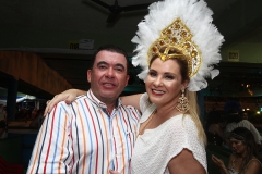 Altair Junior (prefeito de Palmares) e sua esposa Gisele Saraiva. Credito: Roberto Ramos/DP.