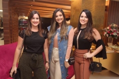 Katy Gangana, Camila Pontes e Eduarda Guerra - Crédito: Nando Chiappetta/DP