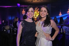 Cacau e Isabela Acioli