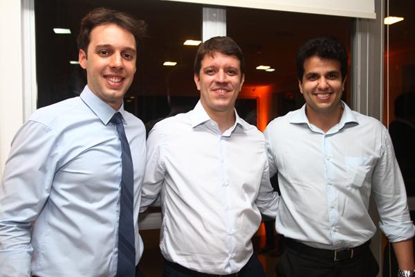 Filipe Tenorio, Benhur Lima e Flavio Vilaca (urologistas). (Copy)