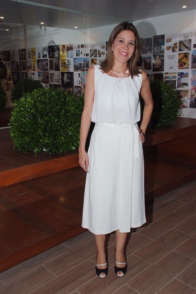 Sabrina Loureiro.