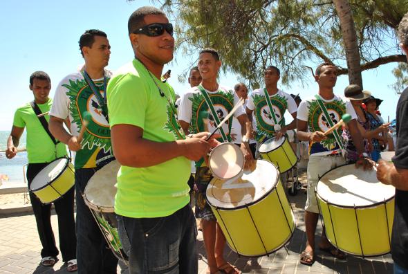 Domingo tem samba no Recife Antigo